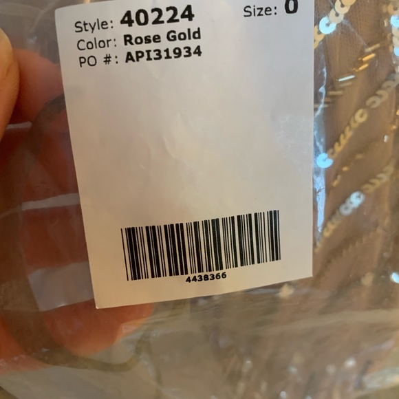 Formal gown. Never worn! - Picture 1 of 8